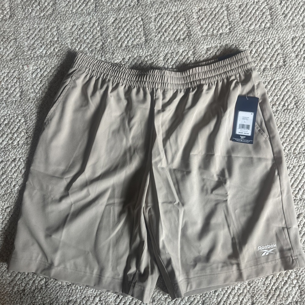 Reebok Men's Everyday Athletic Active Lined  Shorts Large 9" inseam NEW